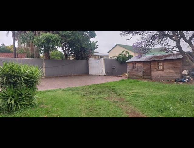 3 BEDROOM HOUSE FOR SALE IN WYCHWOOD